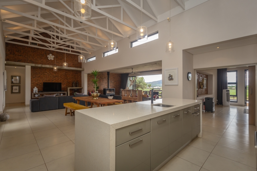 4 Bedroom Property for Sale in The Coves North West